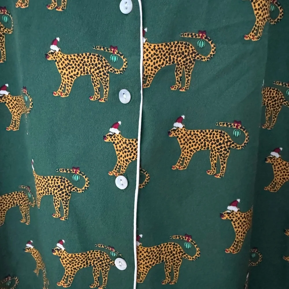 Bouffants & Broken Hearts Green Leopard Pajama Set, Size L - Picture 7 of 9